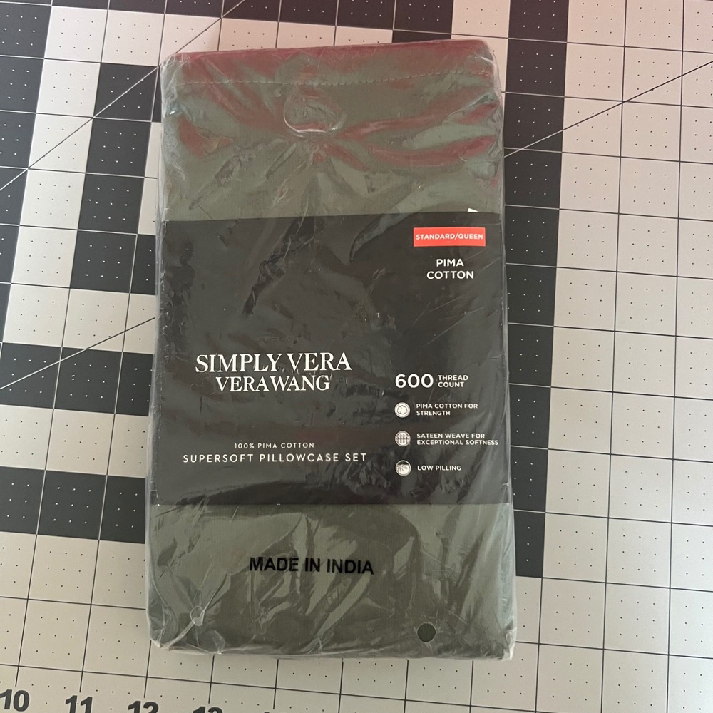 Simply Vera Vera Wang Pima Cotton Standard Pillowcases‎ 600 Count Green NWT